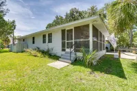Waterfront Florida Abode w/ Deck, Grill & Fire Pit - chambre d’hôtes