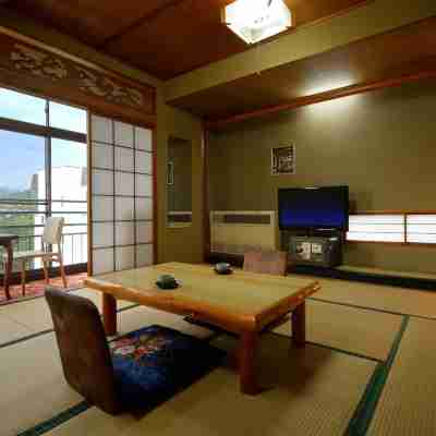 Hotel Tenryukaku Rooms