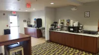 Microtel Inn & Suites by Wyndham Bellevue/Omaha - breakfast