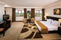 Monroe Hotel & Suites