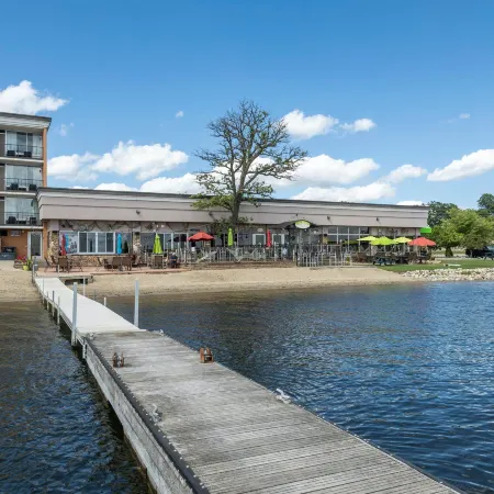 Holiday Inn DETROIT LAKES - LAKEFRONT by IHG
