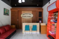 RedDoorz Syariah @ Jalan Dieng Wonosobo 2 Hotel a Garung