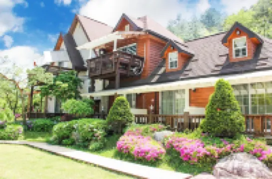 平昌郡Bench度假屋 鄰近香草王國農園的酒店