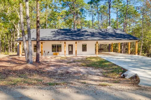 5 Mi to Lake! Home w/ Boat Parking & Pool Access - Pools