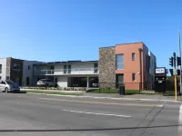 Mcm Motel Christchurch Hotels near Edgeware