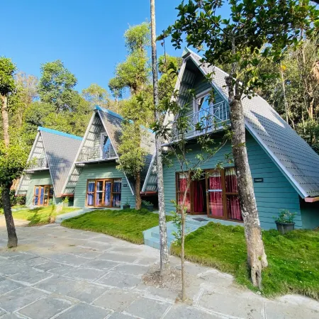 Falling Water Resort By Travent Mug