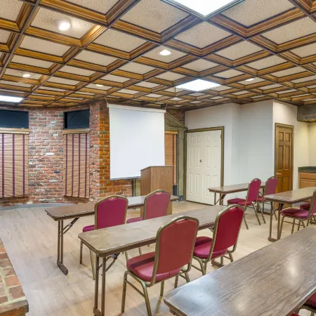 Best Western Plus Governors Inn