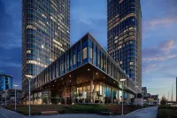 The Ritz-Carlton, Astana Các khách sạn gần Sân bay quốc tế Nursultan Nazarbayev