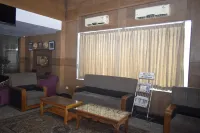 Hotel Tamizh Park - Airport Shuttle