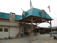 Super 8 by Wyndham Castlegar BC Hôtels à : Genelle