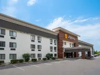 La Quinta Inn by Wyndham Indianapolis Airport Executive Dr Các khách sạn gần Sân bay quốc tế Indianapolis