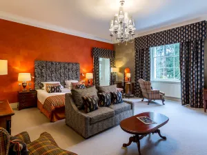 Storrs Hall Hotel