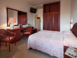 Gabbiano Azzurro Hotel & Suites