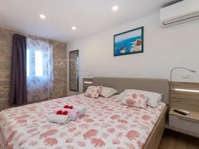 Lara's House Hotel a 