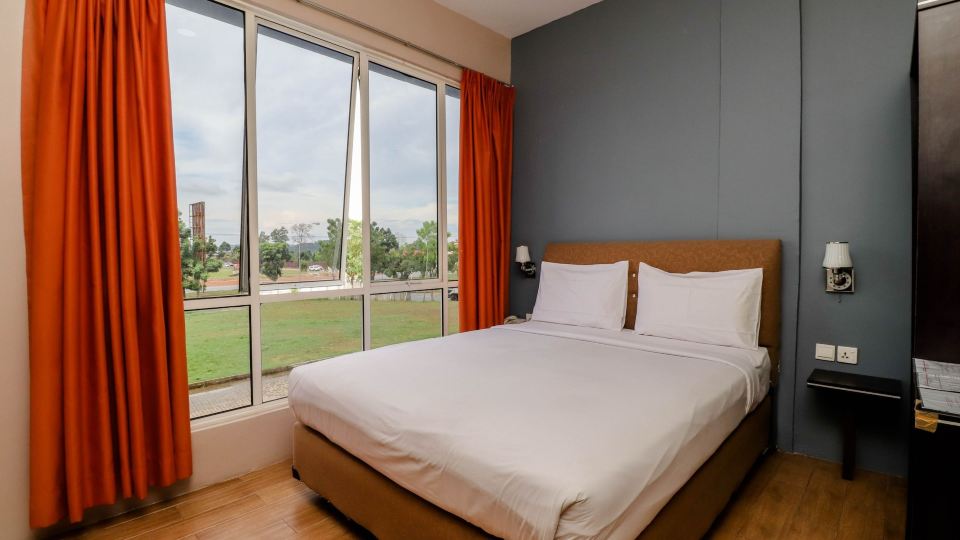 Blitz Hotel Batam Near Sultan Mahmud Ri'Ayat Shah