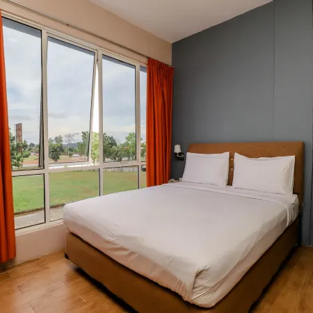 Blitz Hotel Batam Near Sultan Mahmud Ri'Ayat Shah