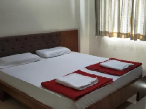 Hotel New Manas Hotels in Dhule