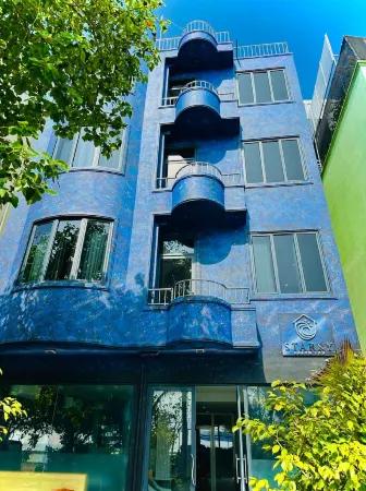 Starry Beach Inn Отели рядом с достопримечательностью «Пятничная мечеть»