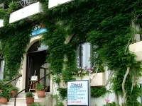 Azure Mare Hotel