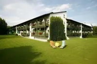 Hotel Chrysantihof Отели в г. Эгльхам