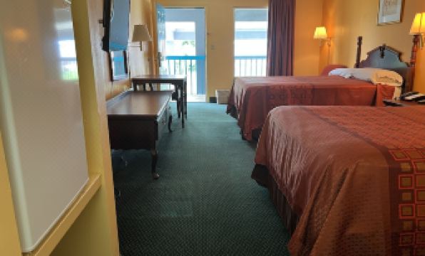Deluxe Inn & Suites - Hizvo