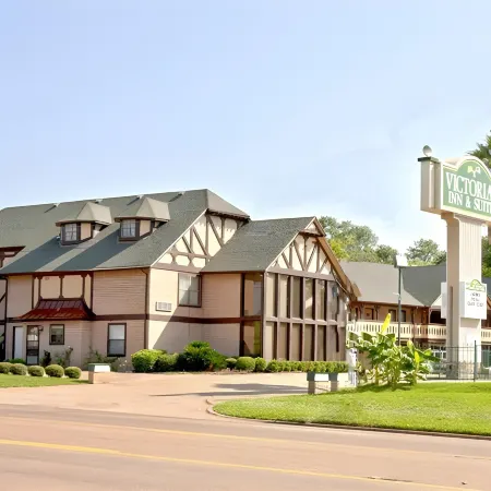 Victorian Inn & Suites