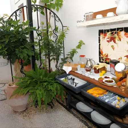 F Fine Suites - Adults Only
