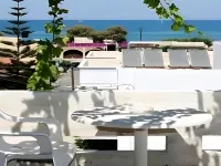 Thelèsi Apartments, 100m from the Beach