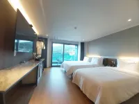 Geoje Island B&B Hotel