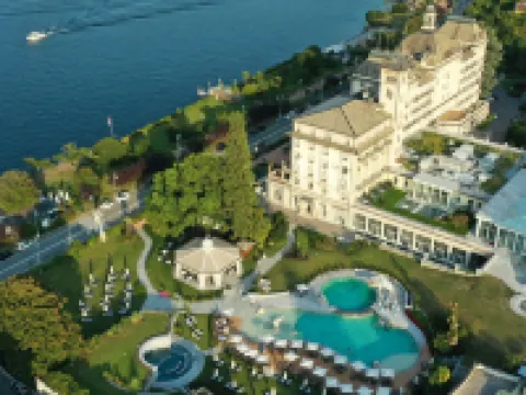 德斯伊利斯波若梅斯大酒店 韋巴諾-庫西奧-奧索拉酒店