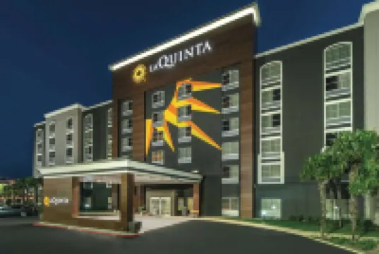 La Quinta Inn & Suites by Wyndham San Antonio Downtown Các khách sạn ở 