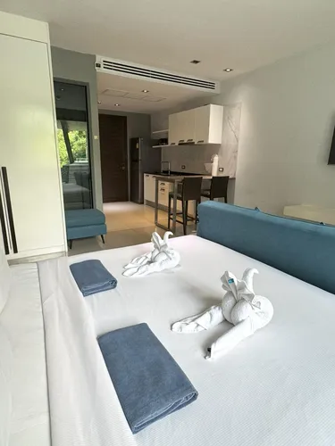 รูปภาพของET214 - pool access studio, quiet Patong area