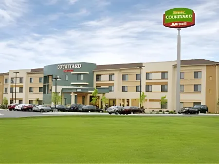 Courtyard Lafayette Отели в г. Лафайетт