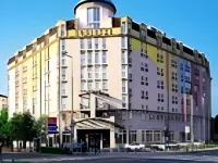 Radisson Blu Sobieski Hotel, Warsaw Hotel in zona Museo Interattivo di Flipper "Pinball Station"