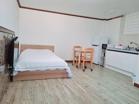 Gochang Happiness Charging Pension Отели рядом с достопримечательностью «Chan Yun Temple»