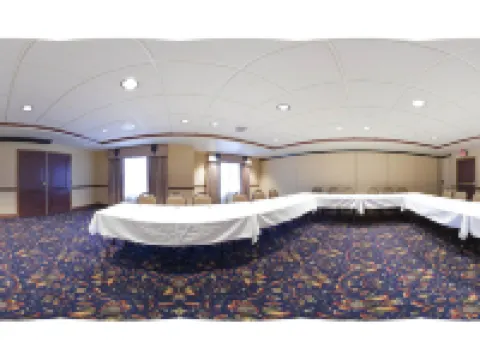 ホリデイ イン エクスプレス ホテル & スイーツ ミルウォーキー エアポート by IHG ミルウォーキーのホテル