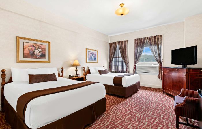 Genetti Hotel, SureStay Collection by Best Western