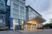Holiday Inn Express Miami Airport-Blue Lagoon Area, an IHG Hotel