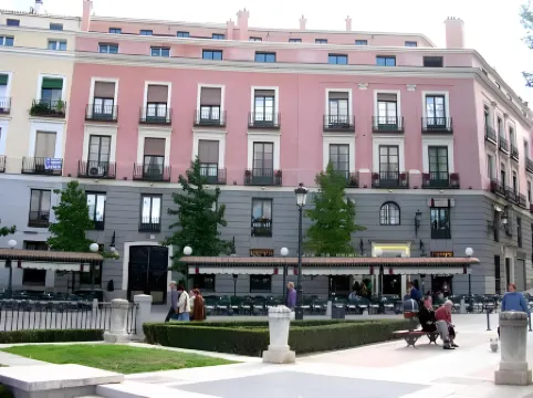 Hostal Central Palace Madrid Отели рядом со станцией Железнодорожная станция Пио Принсипе