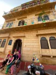 Blue Eye Hostel - Hostels