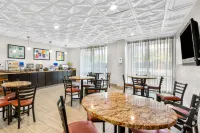 Best Western Knoxville Suites - Downtown - 3-Star