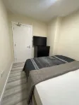 Uppamosluxurious London House With 4 Bedrooms Hotels near Dagenham & Redbridge Football Club Arena