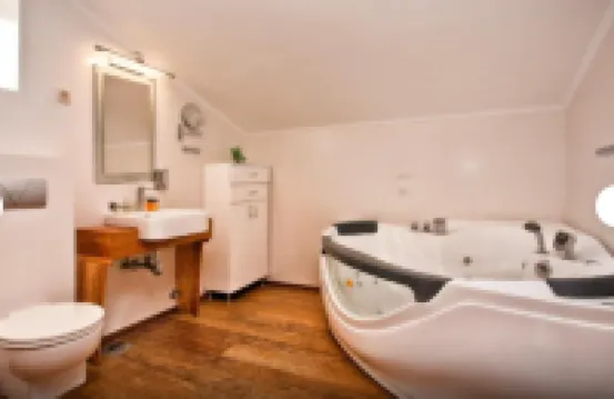 Wonderful studio with jacuzzi and private beach