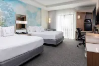 Courtyard Indianapolis West-Speedway Hotel dekat NASCAR Racing Experience and Richard Petty Driving Experience