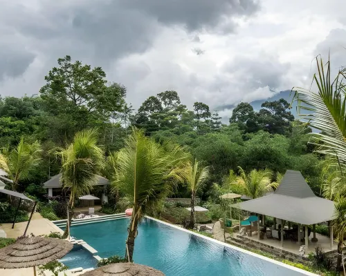 Begreno Home Hotels in Caringin