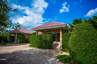 Chomwang resort Hotels in 