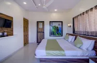 StrawBella Inn Villa Hotel di Dhangarwadi