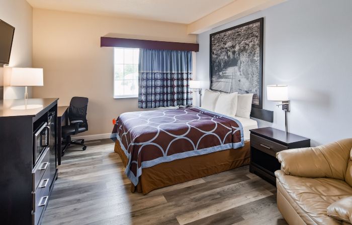 Super 8 by Wyndham Neillsville WI