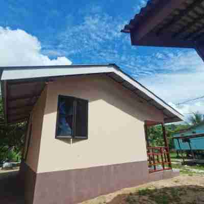 Permata Beach Chalet Hotel Exterior