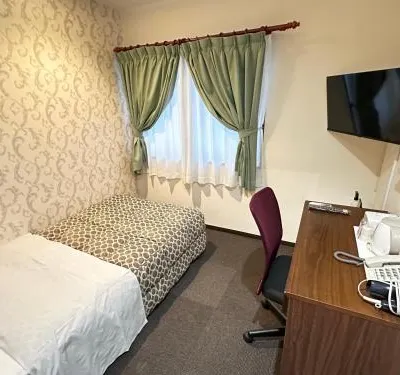 Futsukaichi Green Hotel Hotels near Nishitetsu-Futsukaichi Station